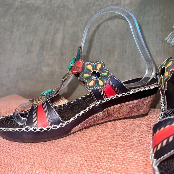L'Artiste Leather Wedge Sandals Floral w/Beads BLK MLTI Womens Size 38 (US 8) - Picture 9 of 12
